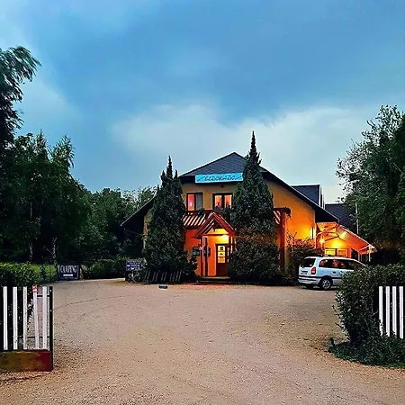 Bed & Breakfast Eldorado Fogado Es Vonyarcvashegy